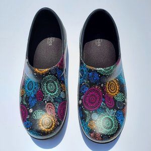 Crocs Neria Pro II Floral Print Clogs Womens Size W 8 Dual Comfort